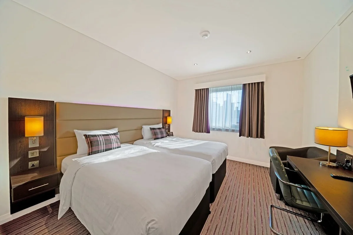 Номер с двумя кроватями в Premier Inn Dubai