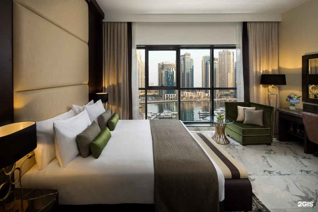 Номер Millennium Place Dubai Marina с видом на яхтенную марину